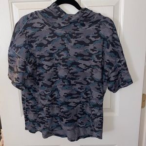 Camo Hooded Fabletics Short Sleeve Sweatshirt